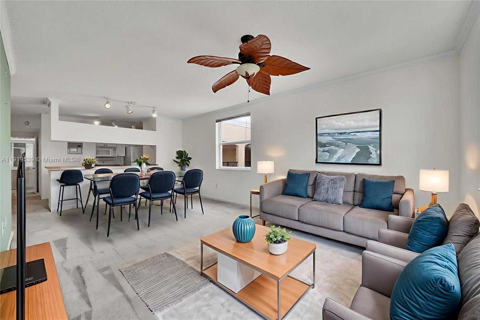 Small Image of 17125 NORTH BAY RD #3612, Sunny Isles Beach Number 2