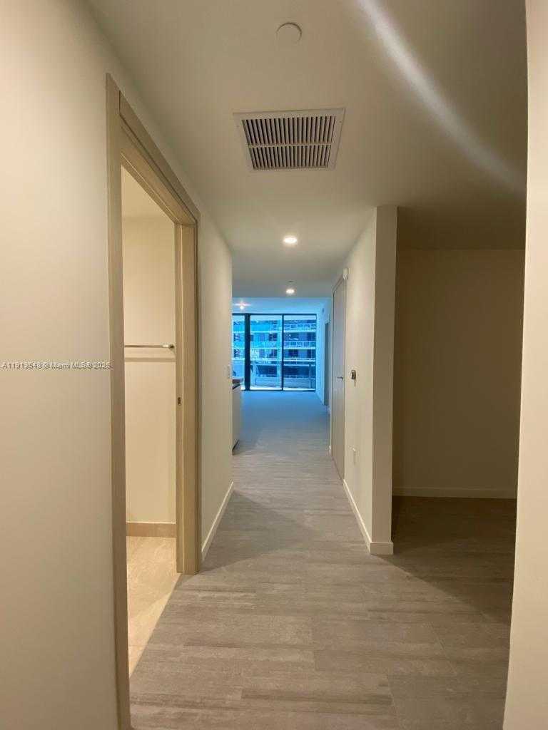 Small Image of 1000 BRICKELL PLZ #3207, Miami Number 12