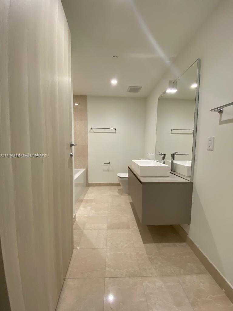 Small Image of 1000 BRICKELL PLZ #3207, Miami Number 18