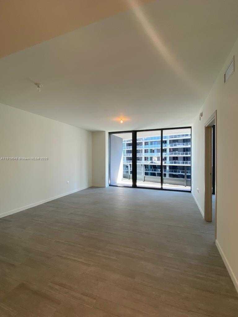 Small Image of 1000 BRICKELL PLZ #3207, Miami Number 19