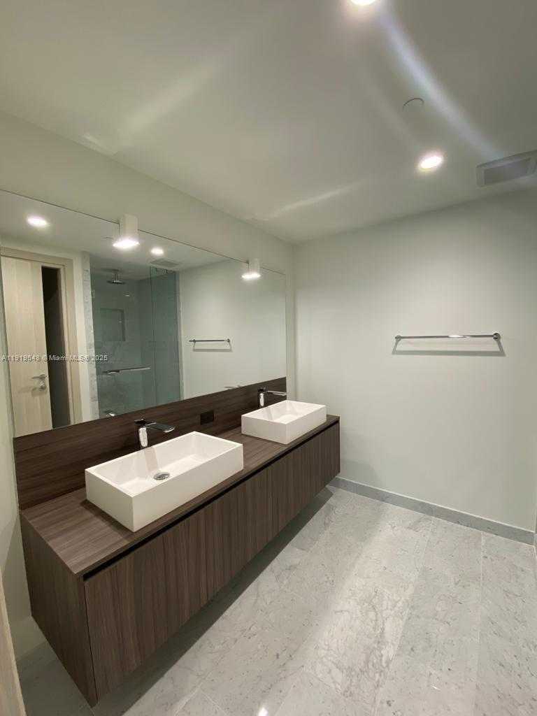 Small Image of 1000 BRICKELL PLZ #3207, Miami Number 23