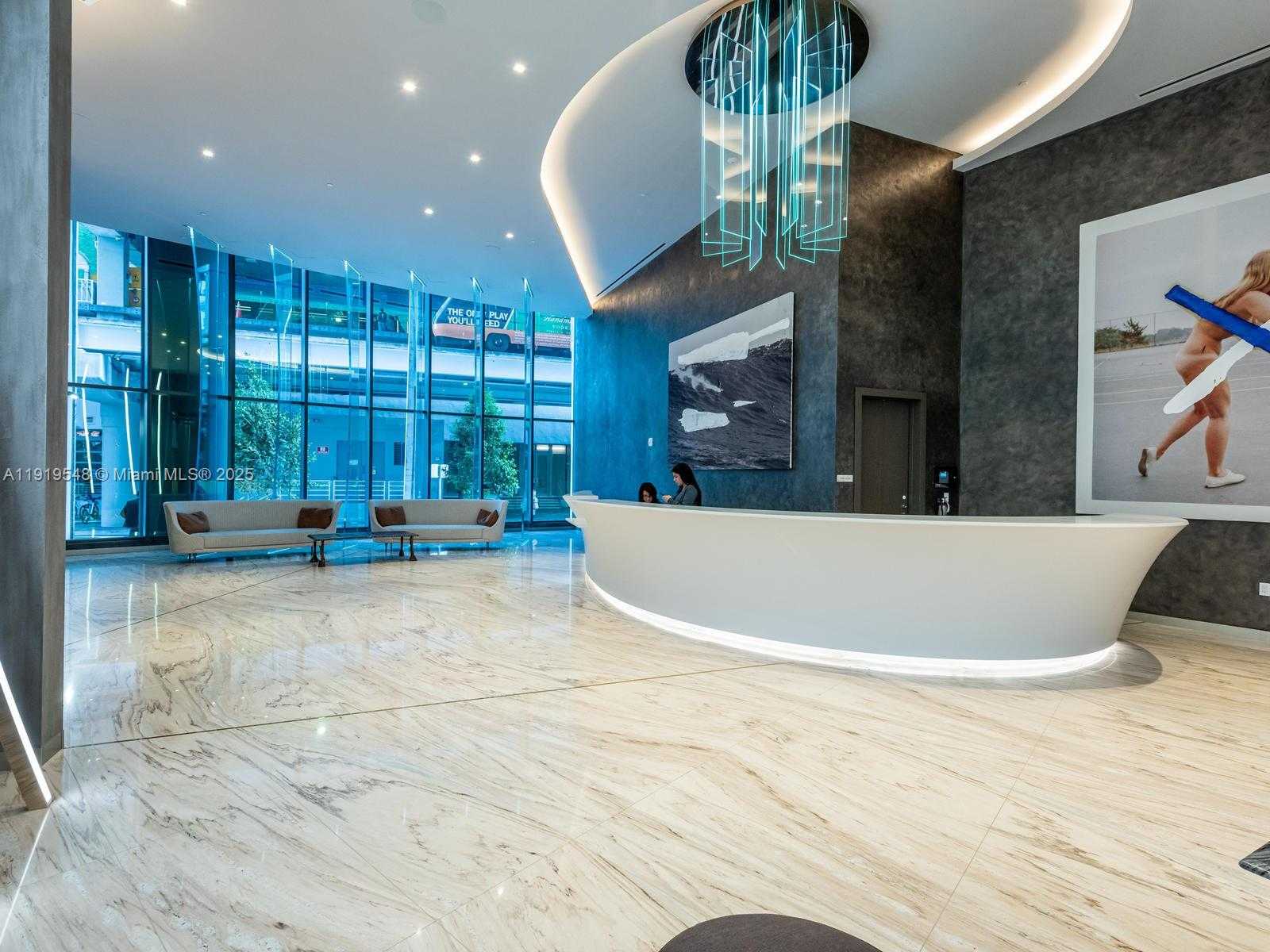 Small Image of 1000 BRICKELL PLZ #3207, Miami Number 4