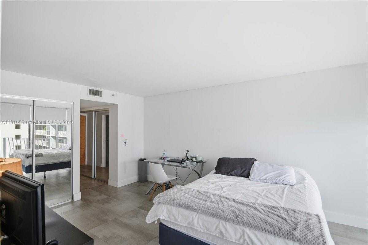 Small Image of 7601 EAST TREASURE DR ## 2109, North Bay Village Number 14