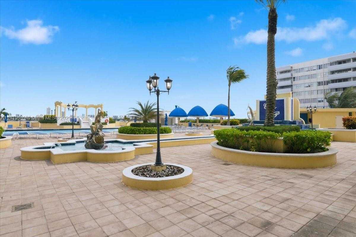 Small Image of 7601 EAST TREASURE DR ## 2109, North Bay Village Number 27