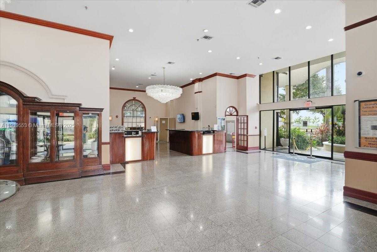 Small Image of 7601 EAST TREASURE DR ## 2109, North Bay Village Number 36