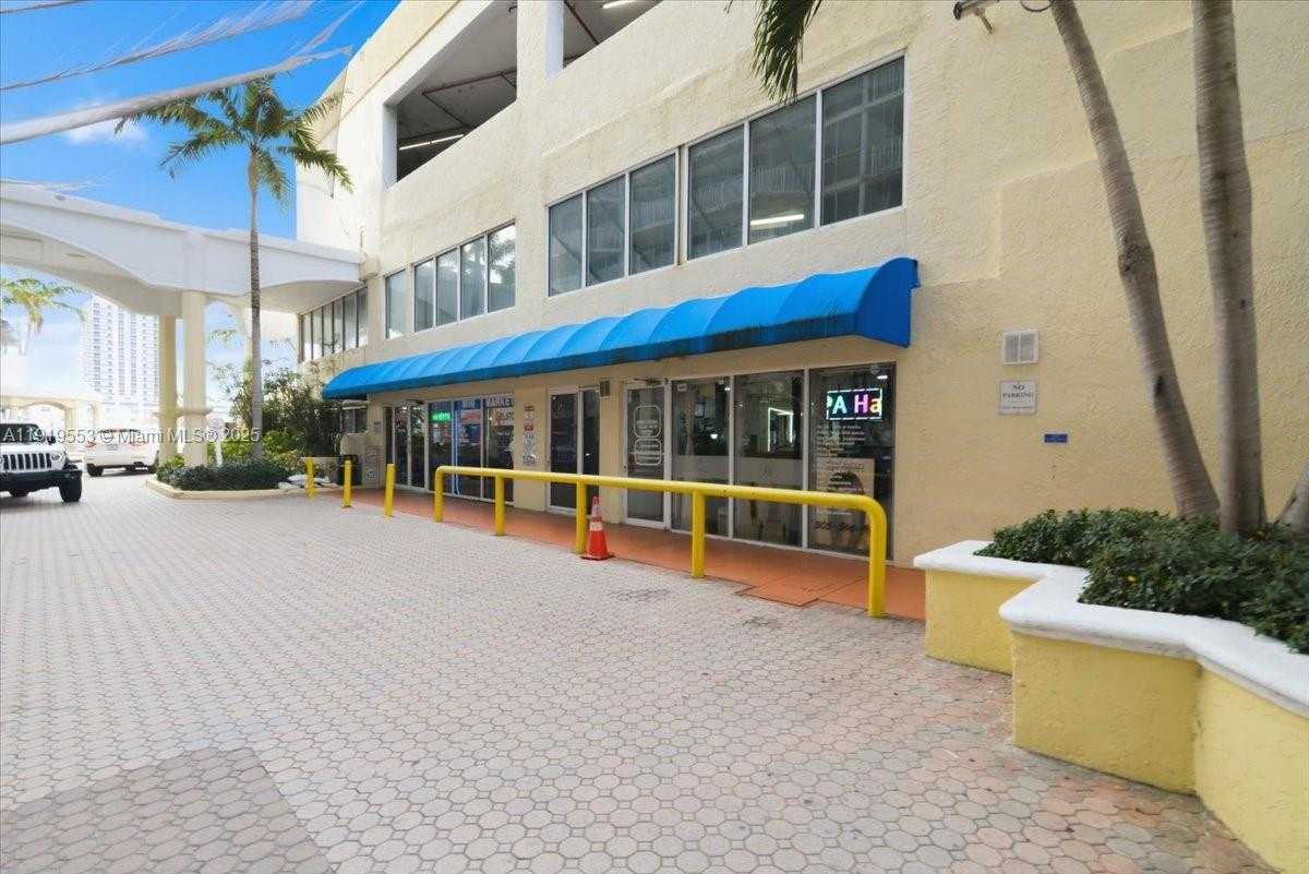 Small Image of 7601 EAST TREASURE DR ## 2109, North Bay Village Number 37