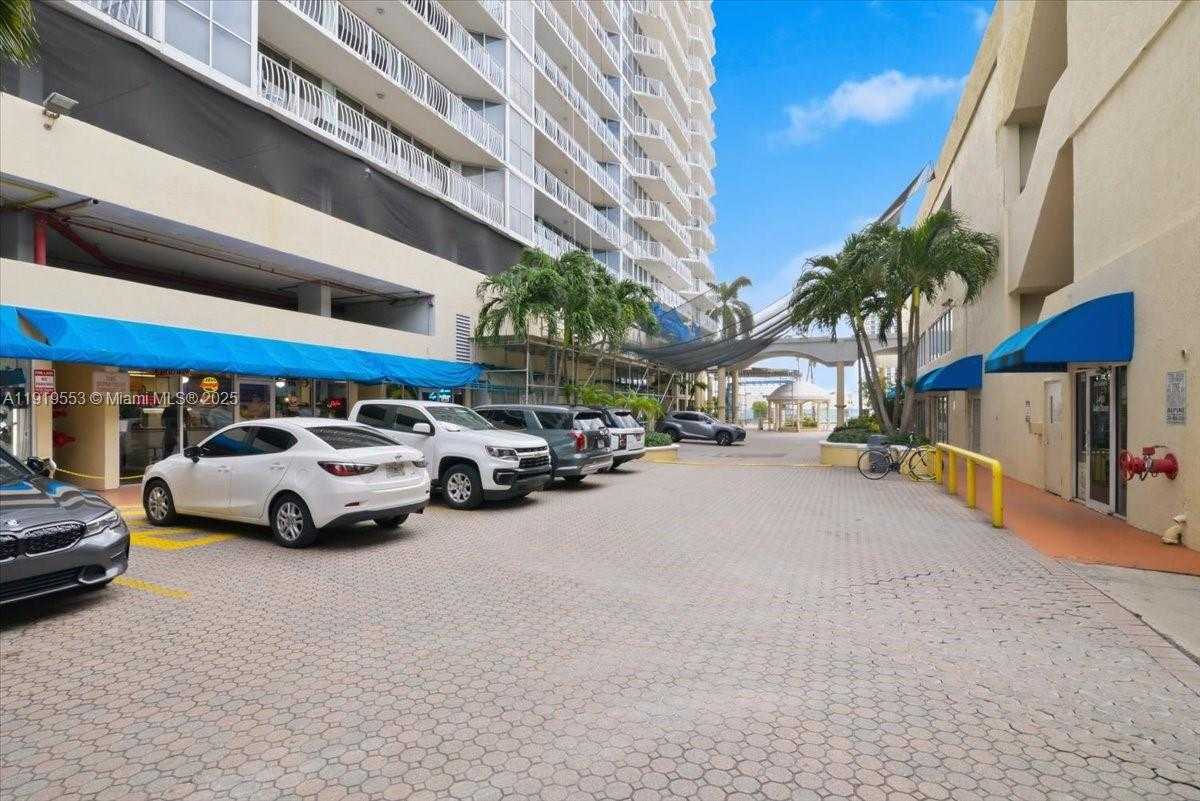 Small Image of 7601 EAST TREASURE DR ## 2109, North Bay Village Number 41