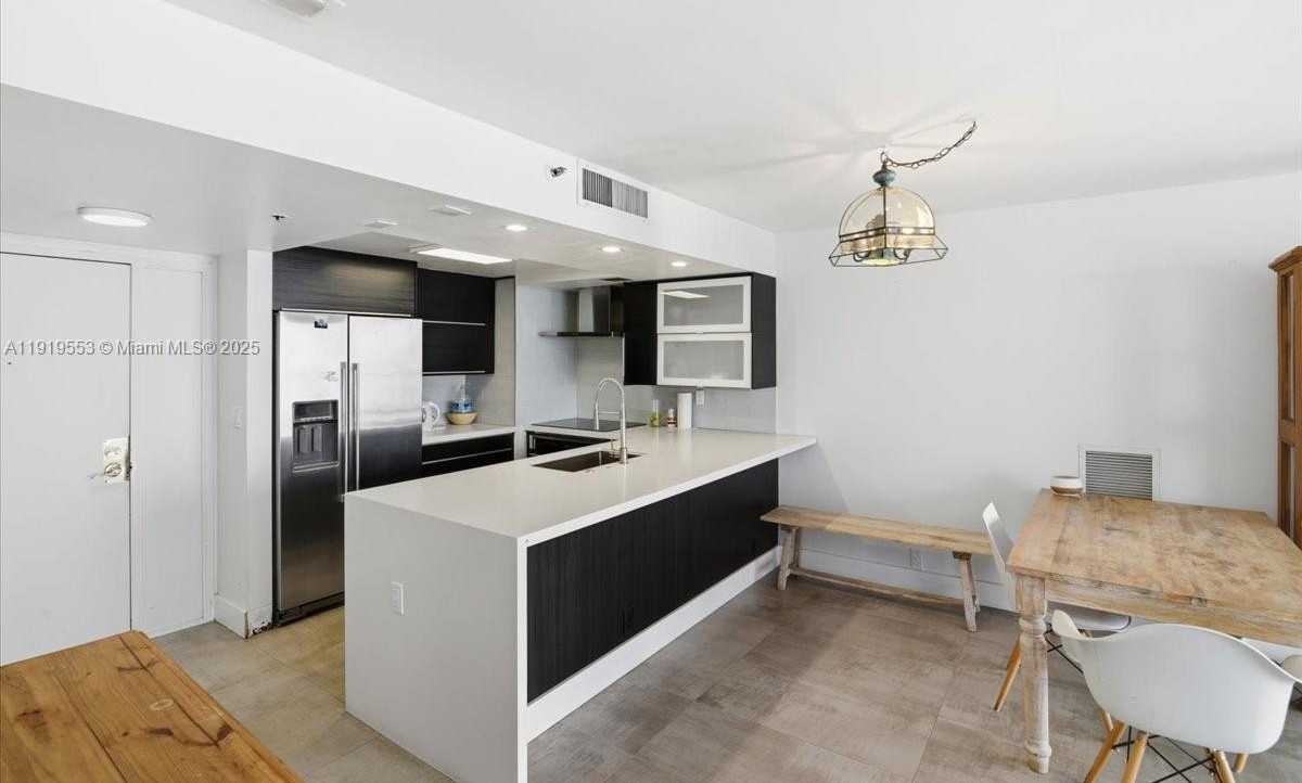 Small Image of 7601 EAST TREASURE DR ## 2109, North Bay Village Number 5