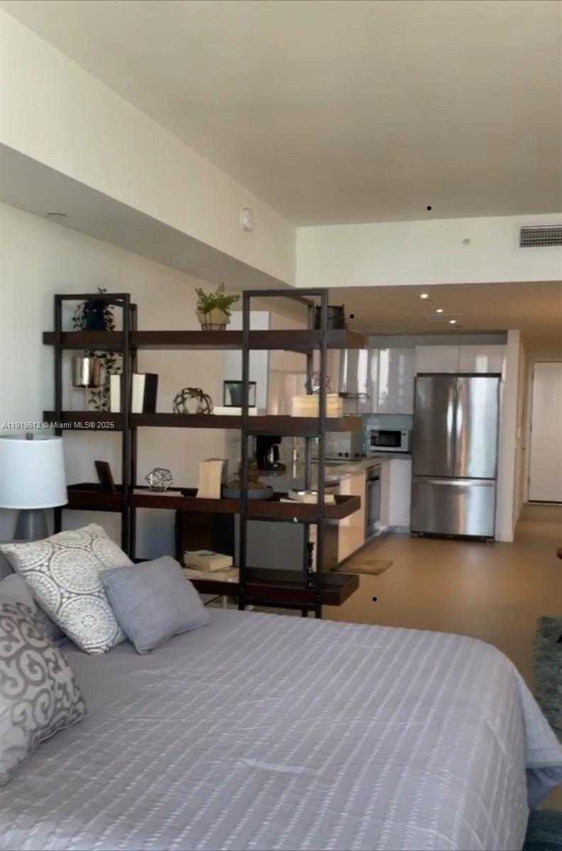 Small Image of 1600 NORTH EAST 1ST AVE #3302, Miami Number 4