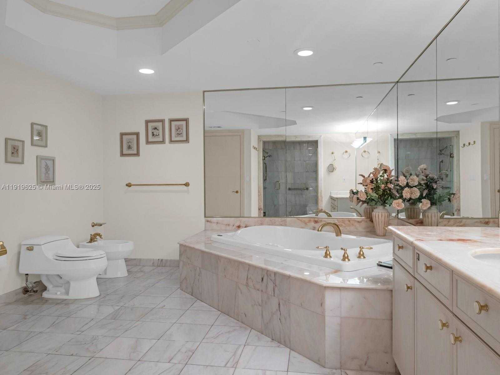 Small Image of 445 GRAND BAY DR #303, Key Biscayne Number 35