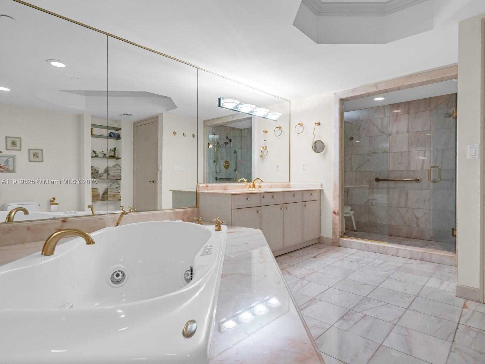 Small Image of 445 GRAND BAY DR #303, Key Biscayne Number 36