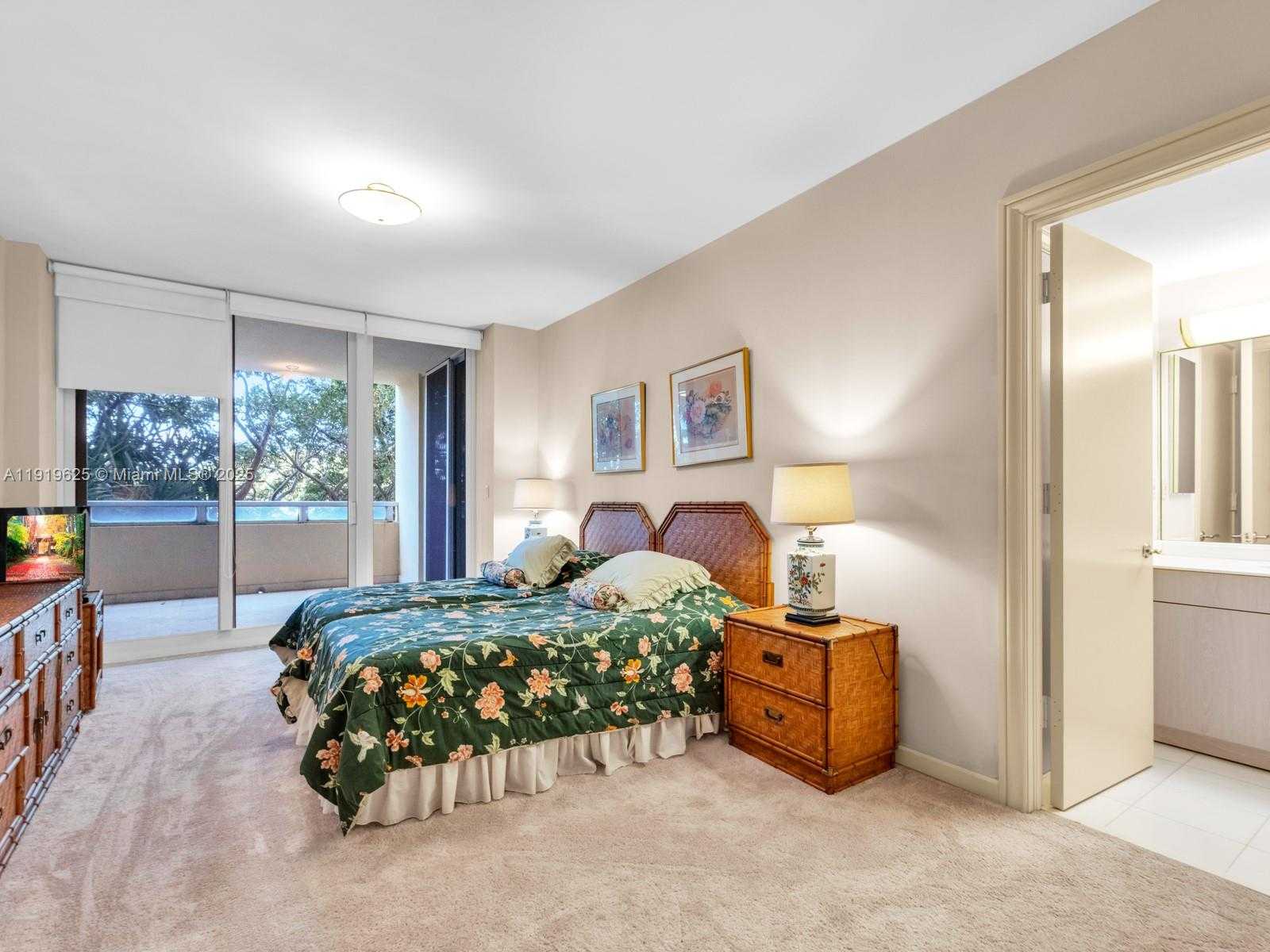 Small Image of 445 GRAND BAY DR #303, Key Biscayne Number 39