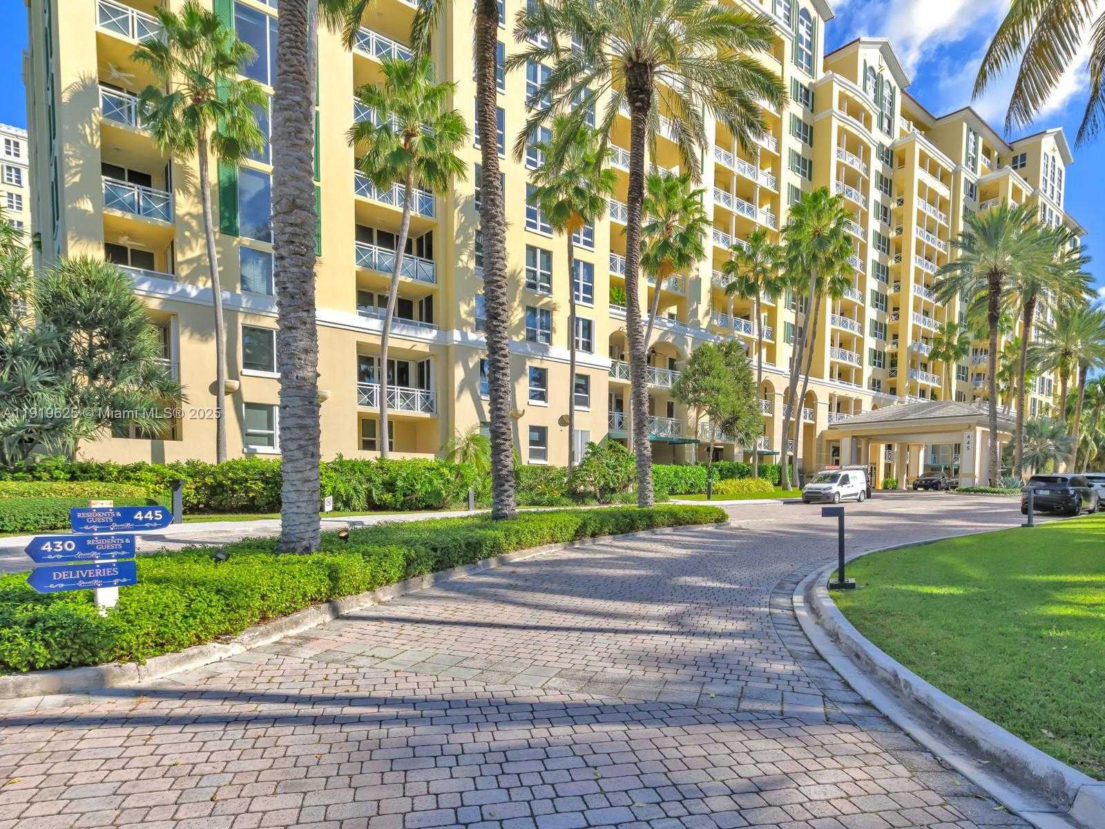Small Image of 445 GRAND BAY DR #303, Key Biscayne Number 4
