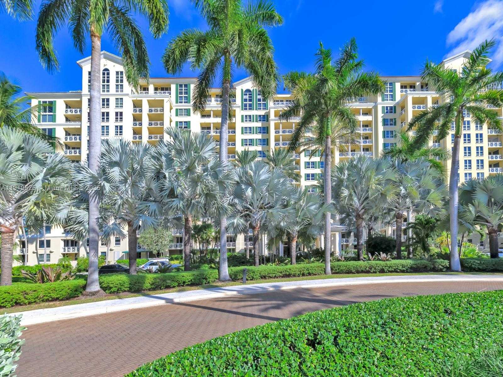 Small Image of 445 GRAND BAY DR #303, Key Biscayne Number 5