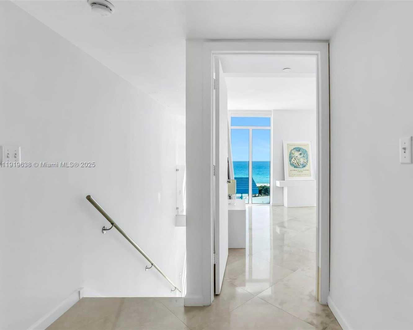 Small Image of 7600 COLLINS AVE #1012, Miami Beach Number 15