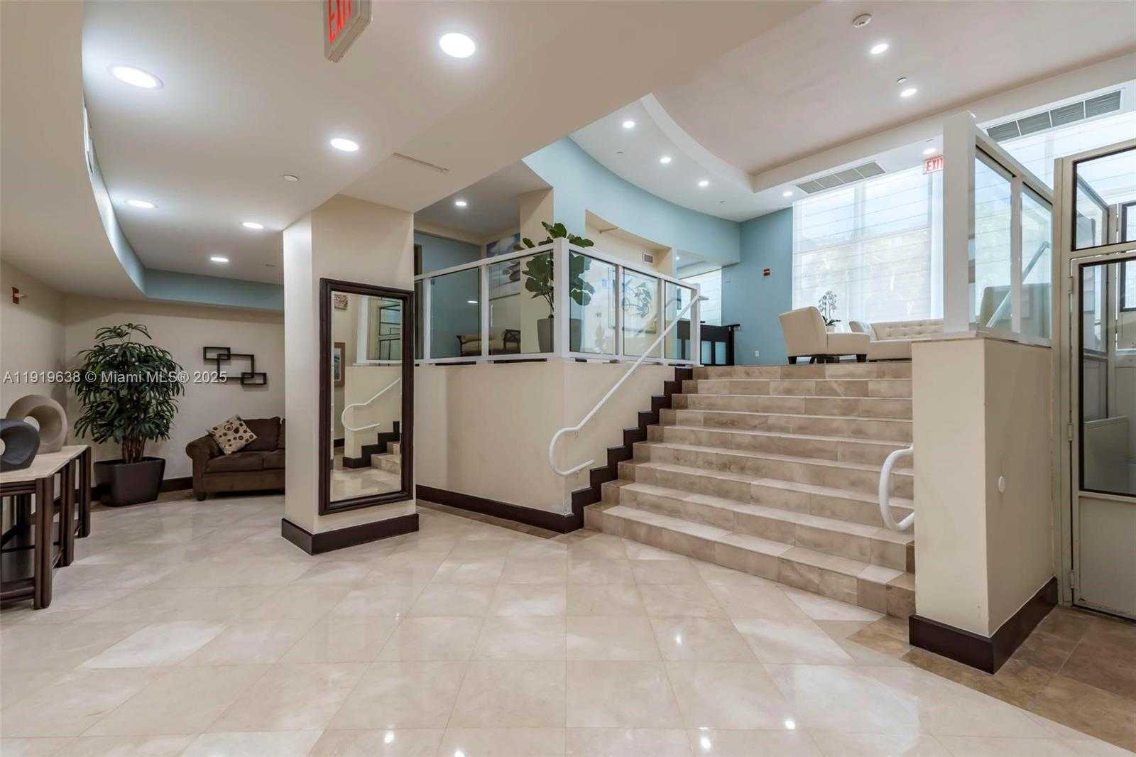 Small Image of 7600 COLLINS AVE #1012, Miami Beach Number 37