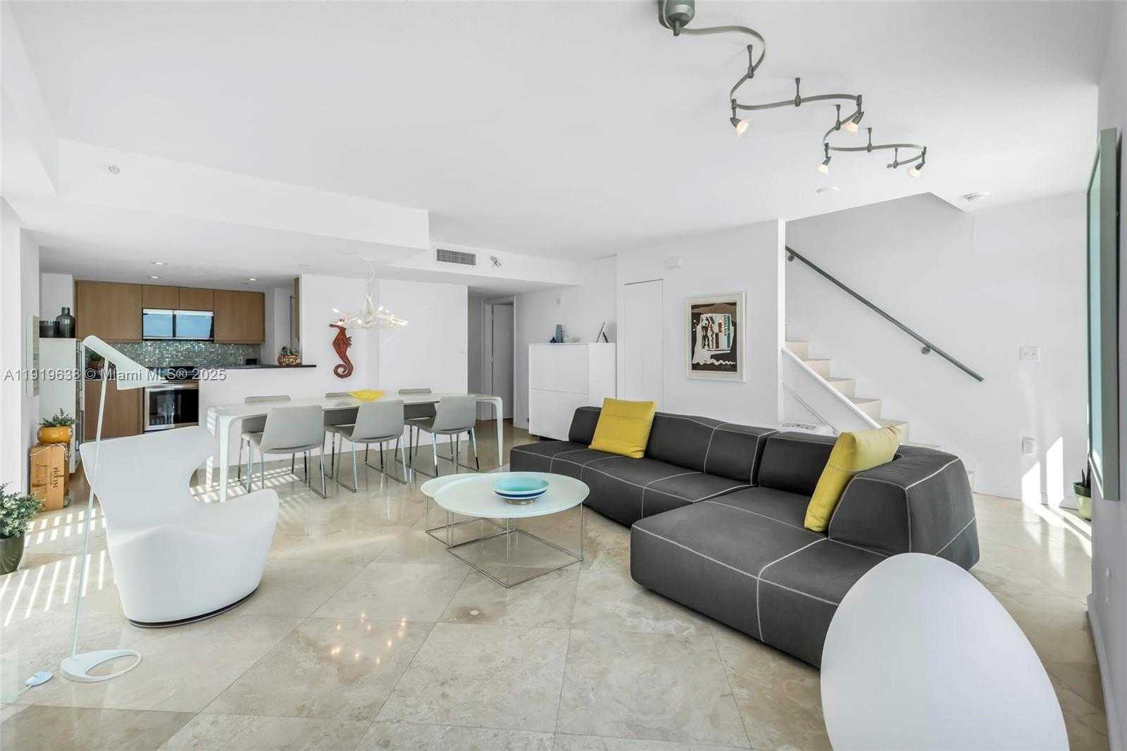 Small Image of 7600 COLLINS AVE #1012, Miami Beach Number 5
