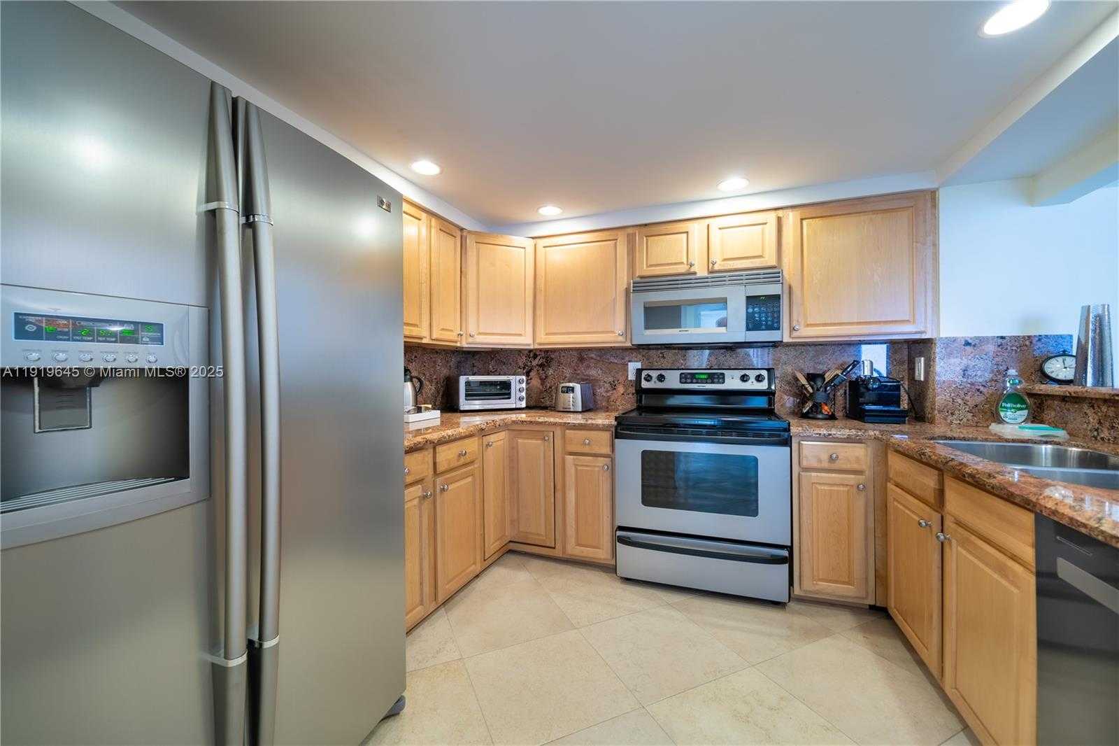 Small Image of 1621 COLLINS AVE #802, Miami Beach Number 13