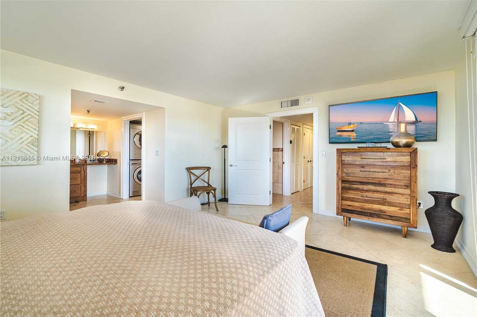 Small Image of 1621 COLLINS AVE #802, Miami Beach Number 20