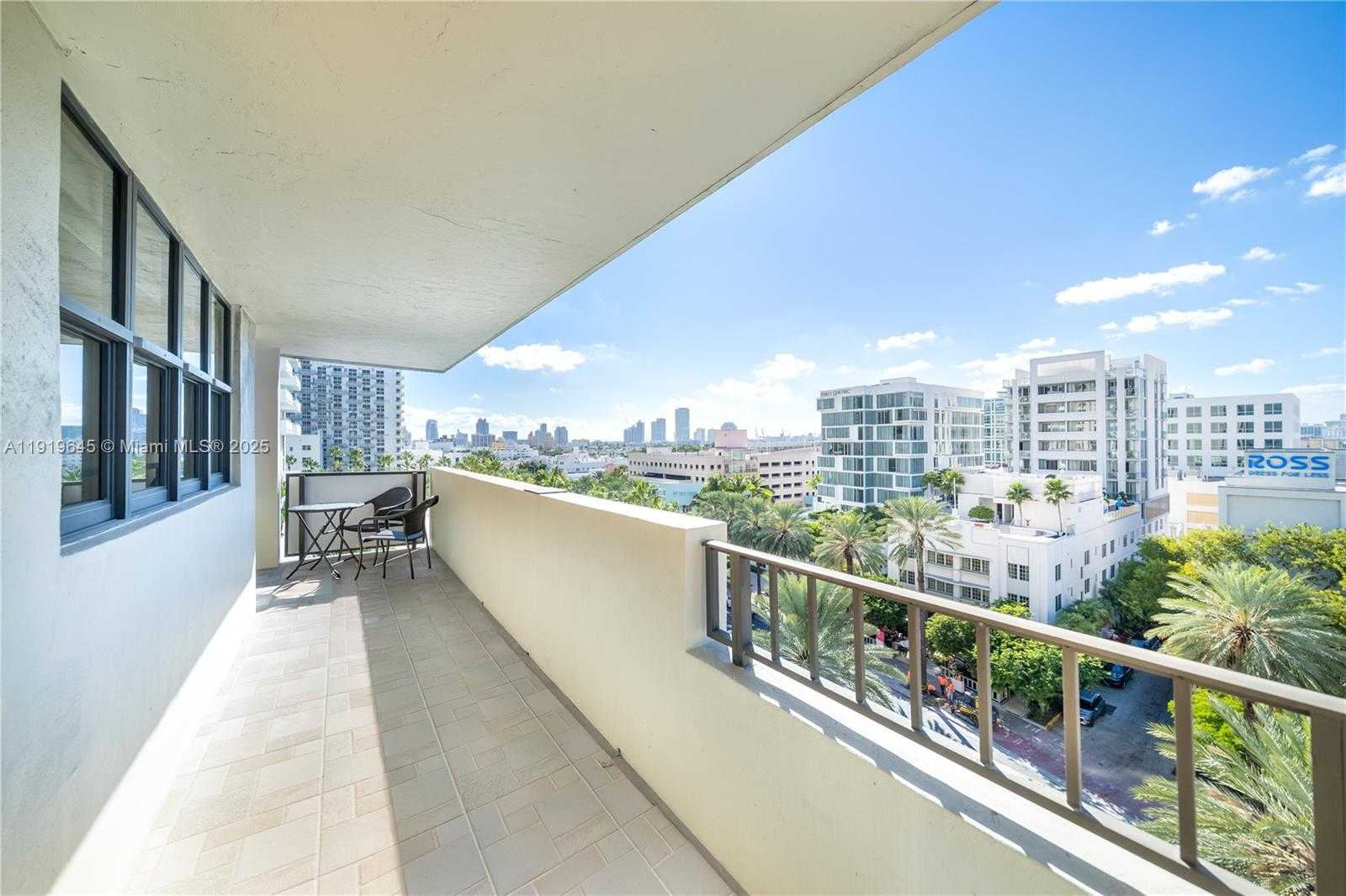 Small Image of 1621 COLLINS AVE #802, Miami Beach Number 29