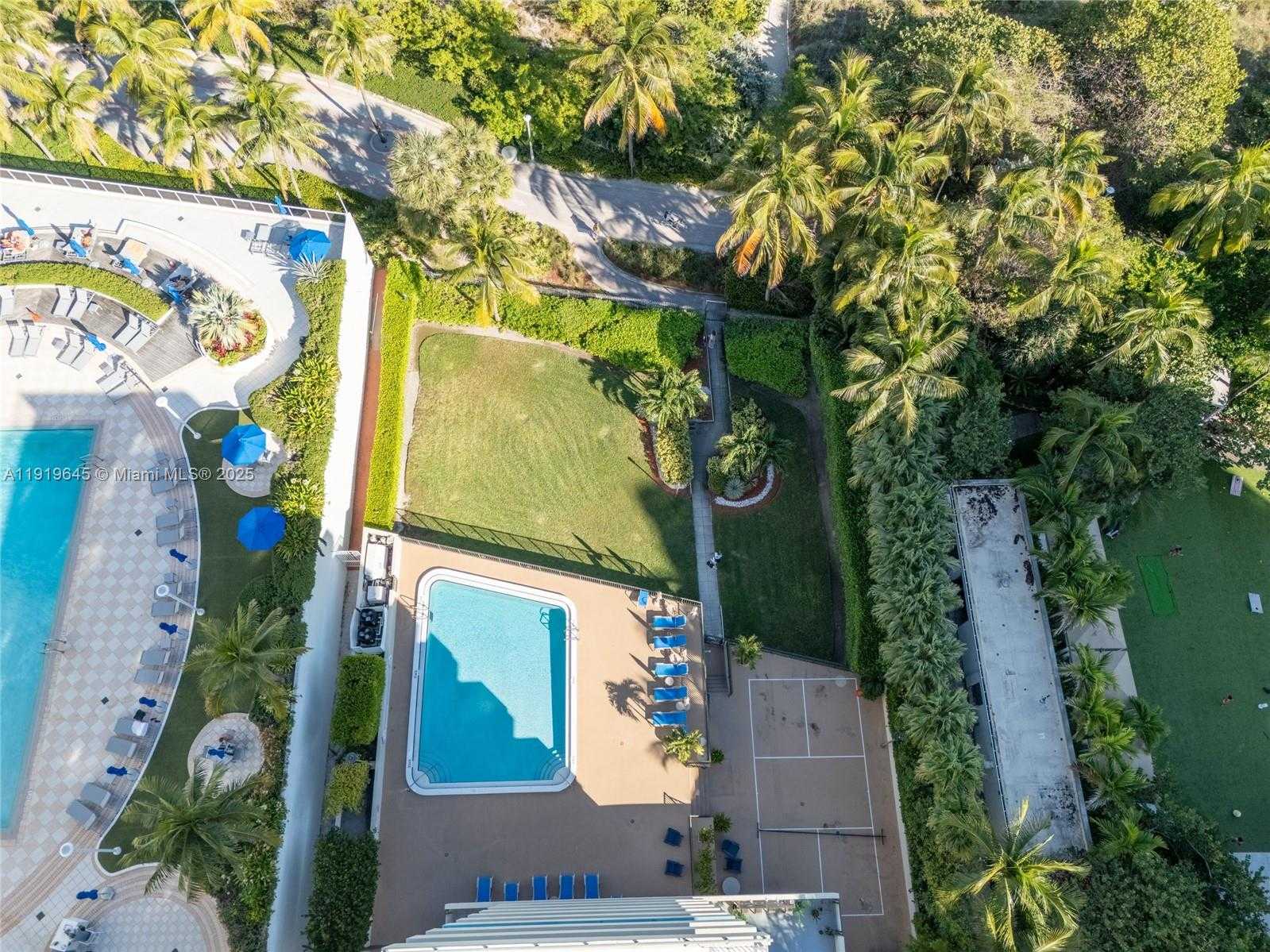 Small Image of 1621 COLLINS AVE #802, Miami Beach Number 32