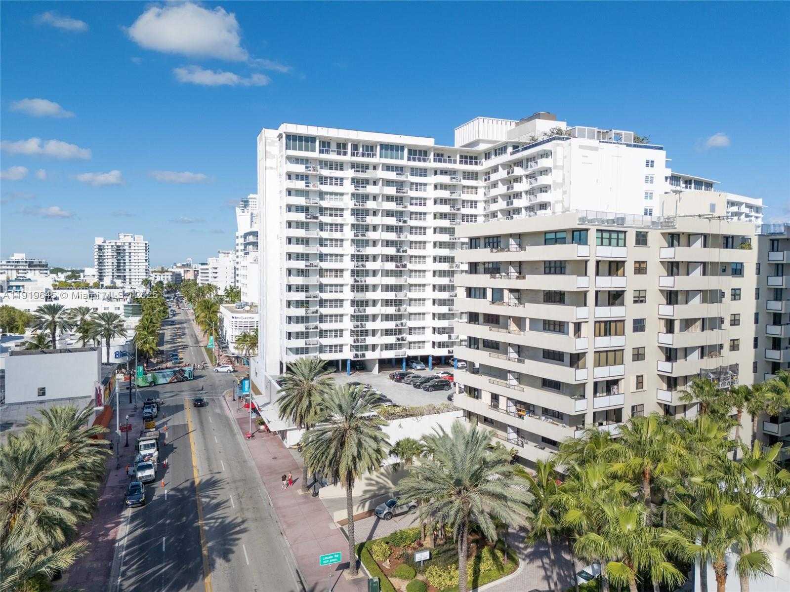 Small Image of 1621 COLLINS AVE #802, Miami Beach Number 35