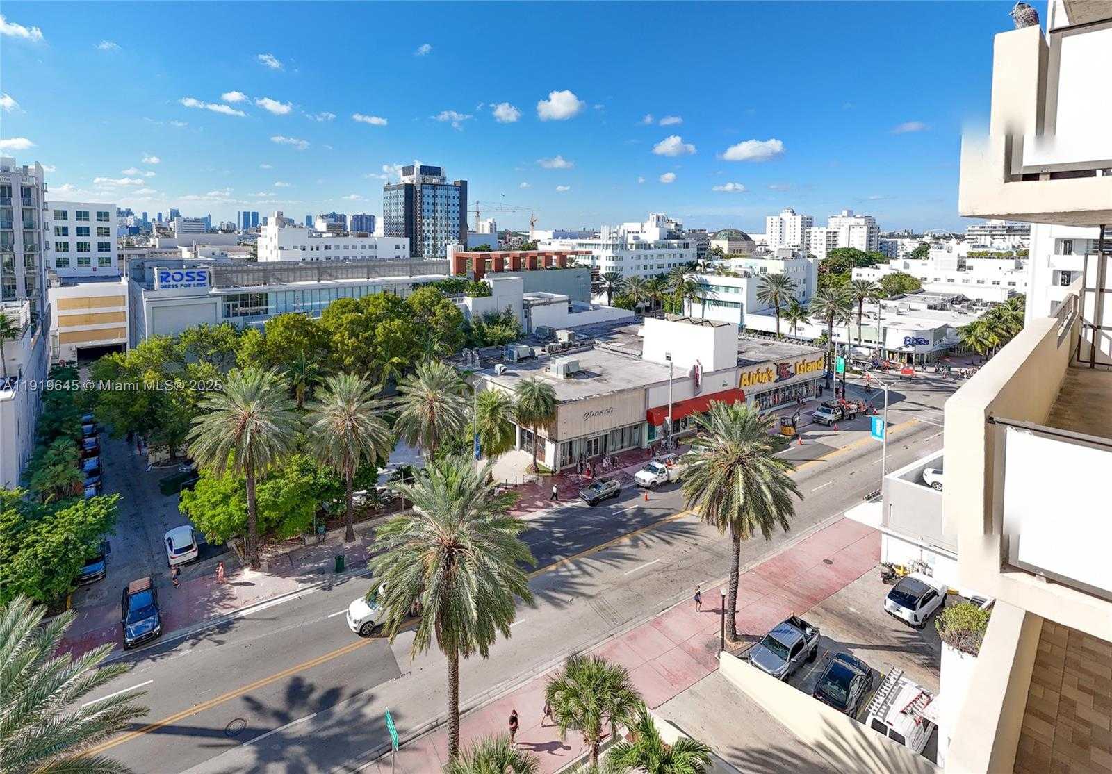 Small Image of 1621 COLLINS AVE #802, Miami Beach Number 37