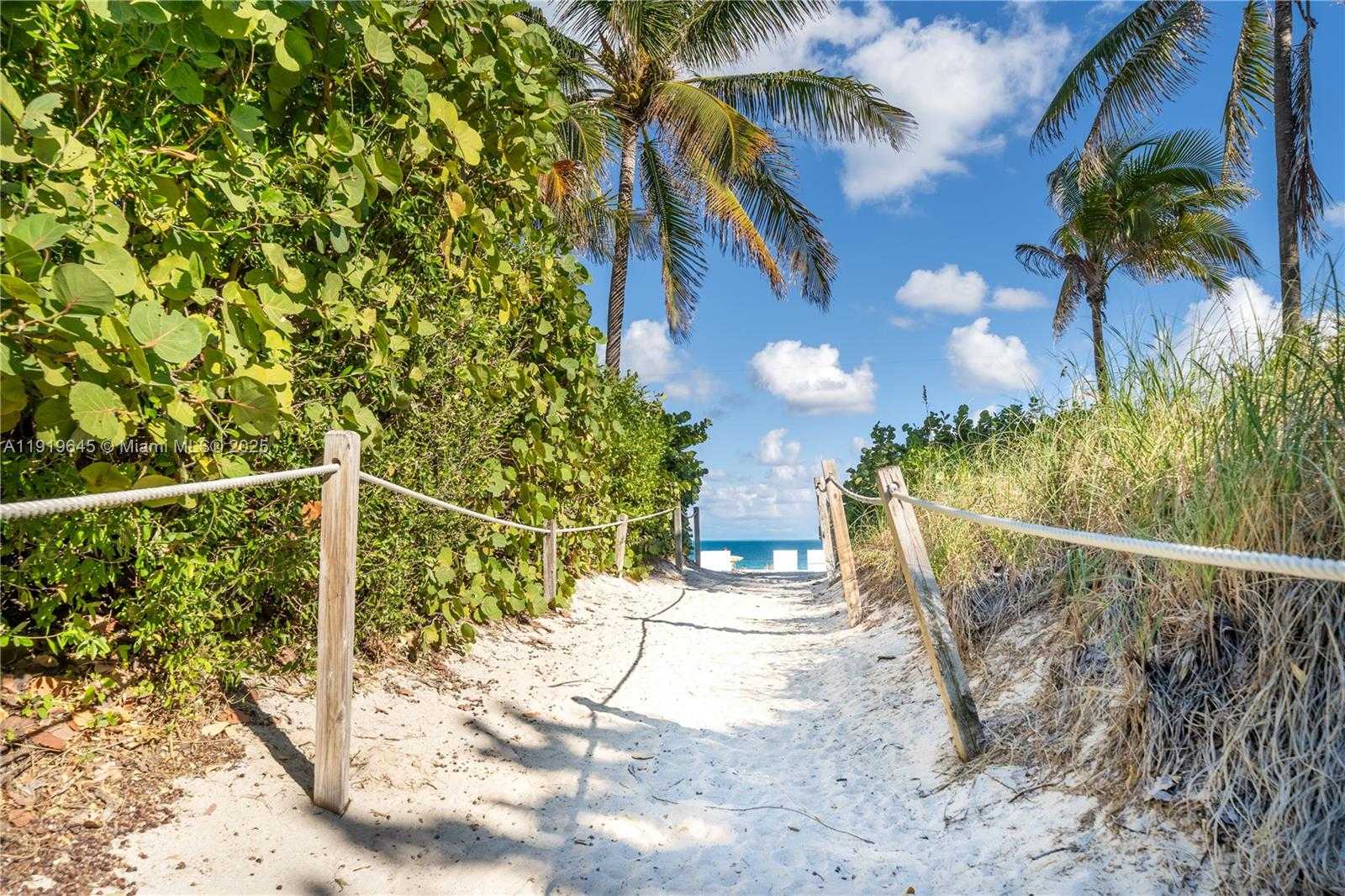 Small Image of 1621 COLLINS AVE #802, Miami Beach Number 45