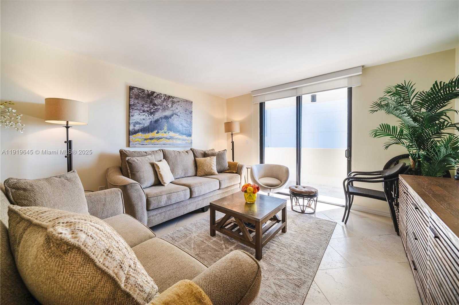 Small Image of 1621 COLLINS AVE #802, Miami Beach Number 6