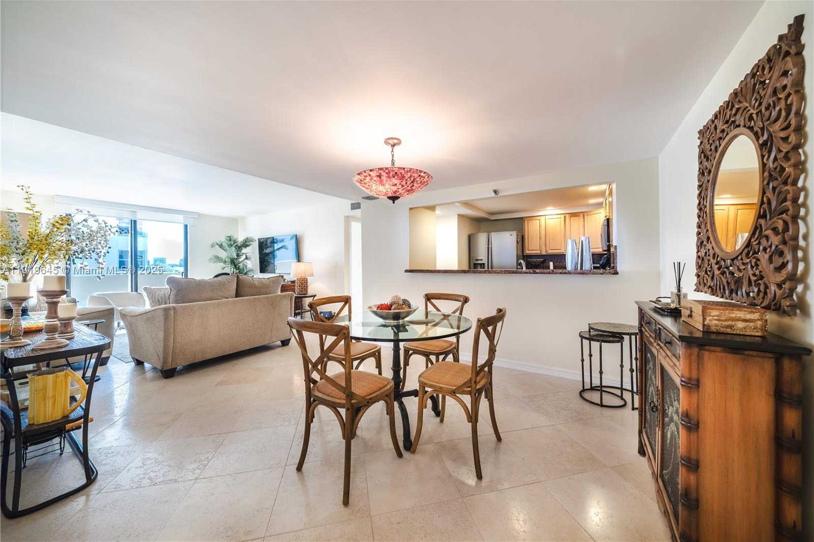 Small Image of 1621 COLLINS AVE #802, Miami Beach Number 7