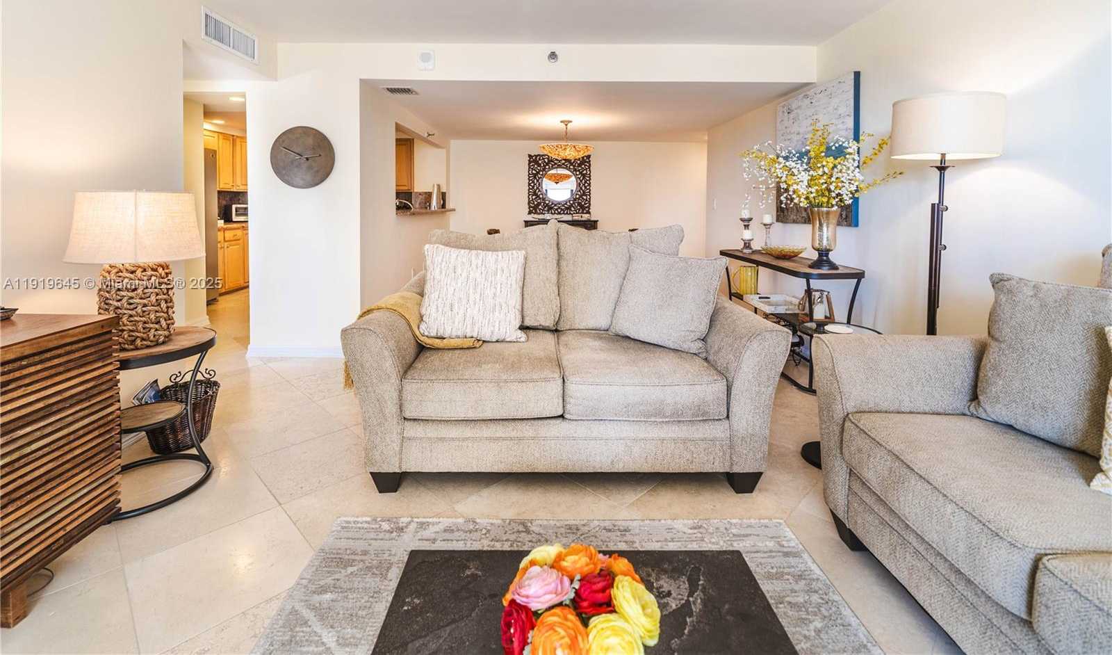 Small Image of 1621 COLLINS AVE #802, Miami Beach Number 9