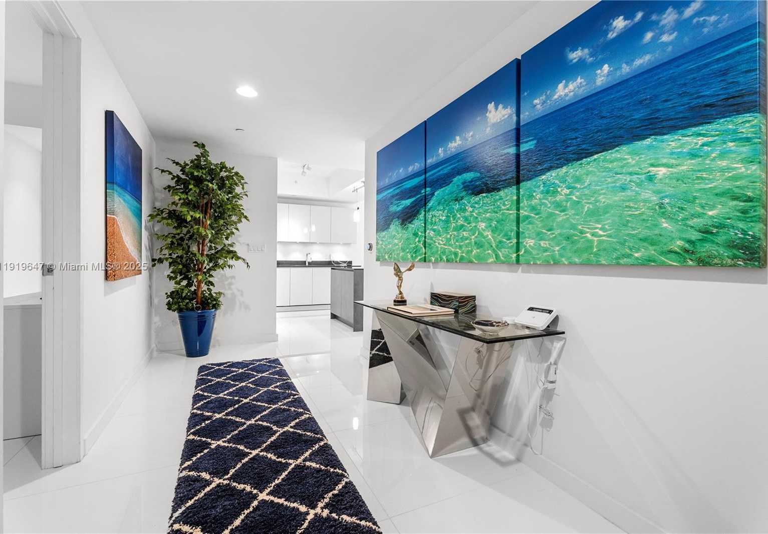 Small Image of 1010 BRICKELL AVE #4206, Miami Number 1