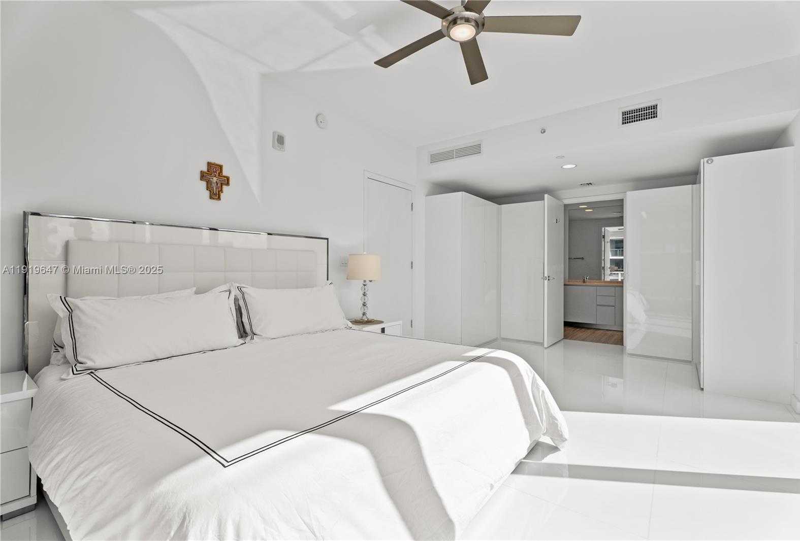 Small Image of 1010 BRICKELL AVE #4206, Miami Number 11