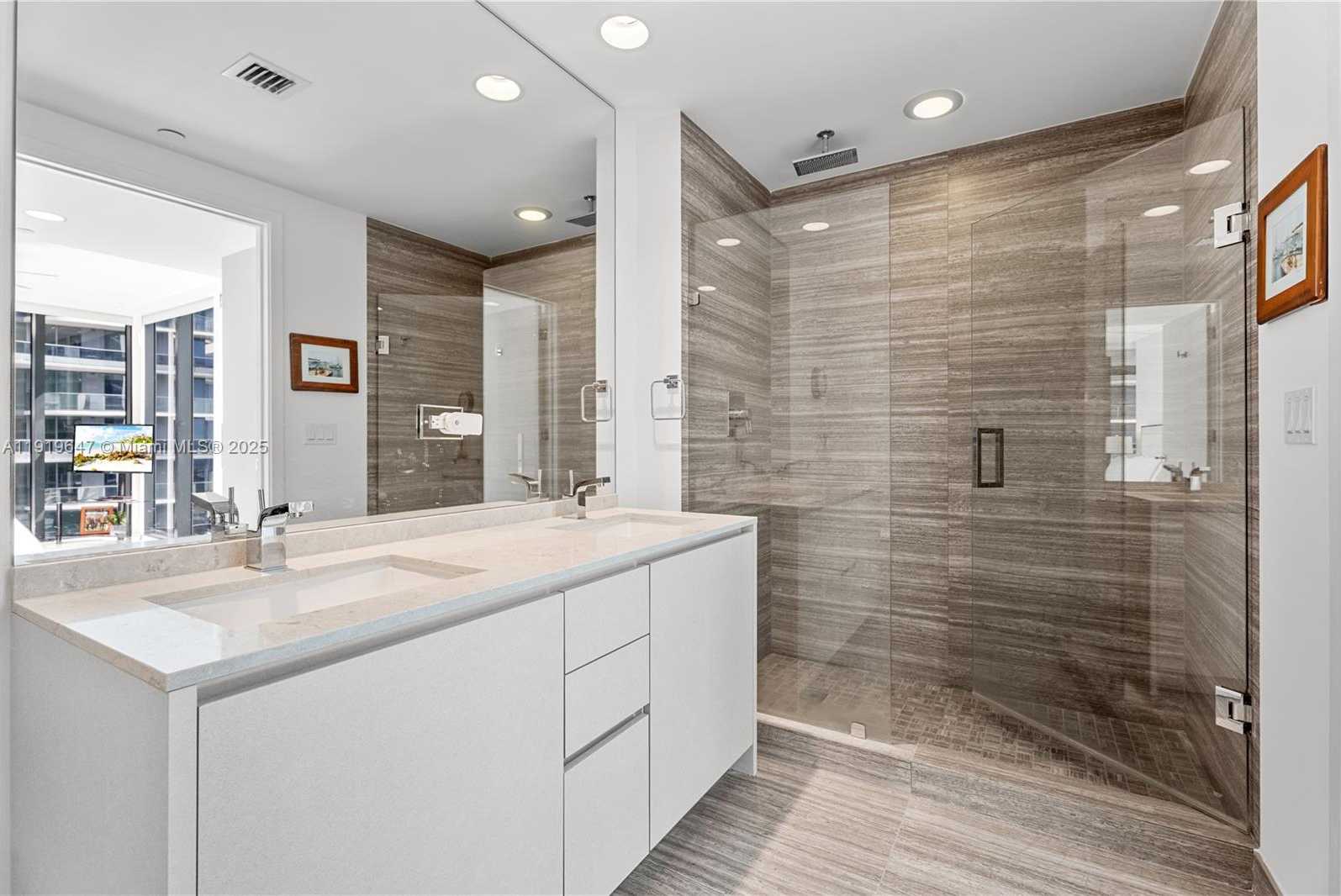 Small Image of 1010 BRICKELL AVE #4206, Miami Number 13