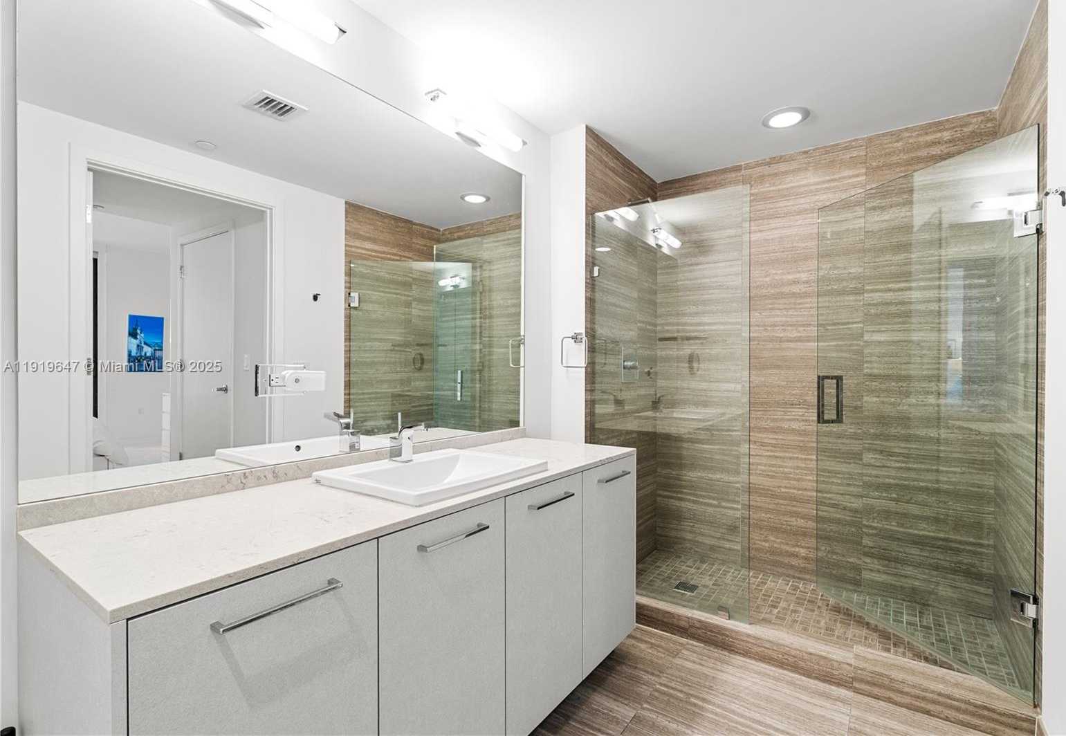 Small Image of 1010 BRICKELL AVE #4206, Miami Number 16