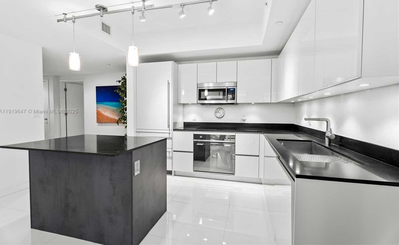 Small Image of 1010 BRICKELL AVE #4206, Miami Number 9