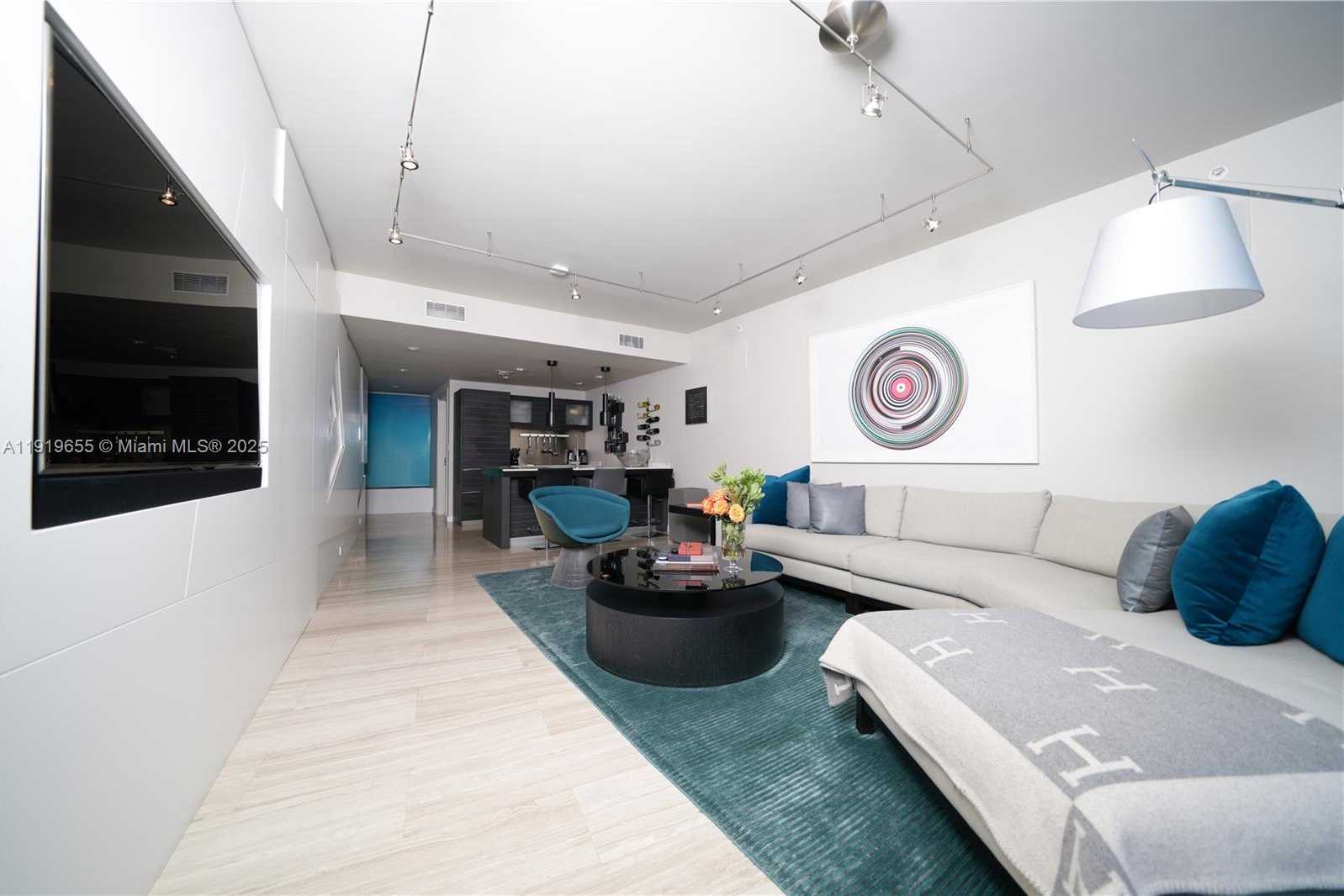 Imagen de Pequeño Objeto