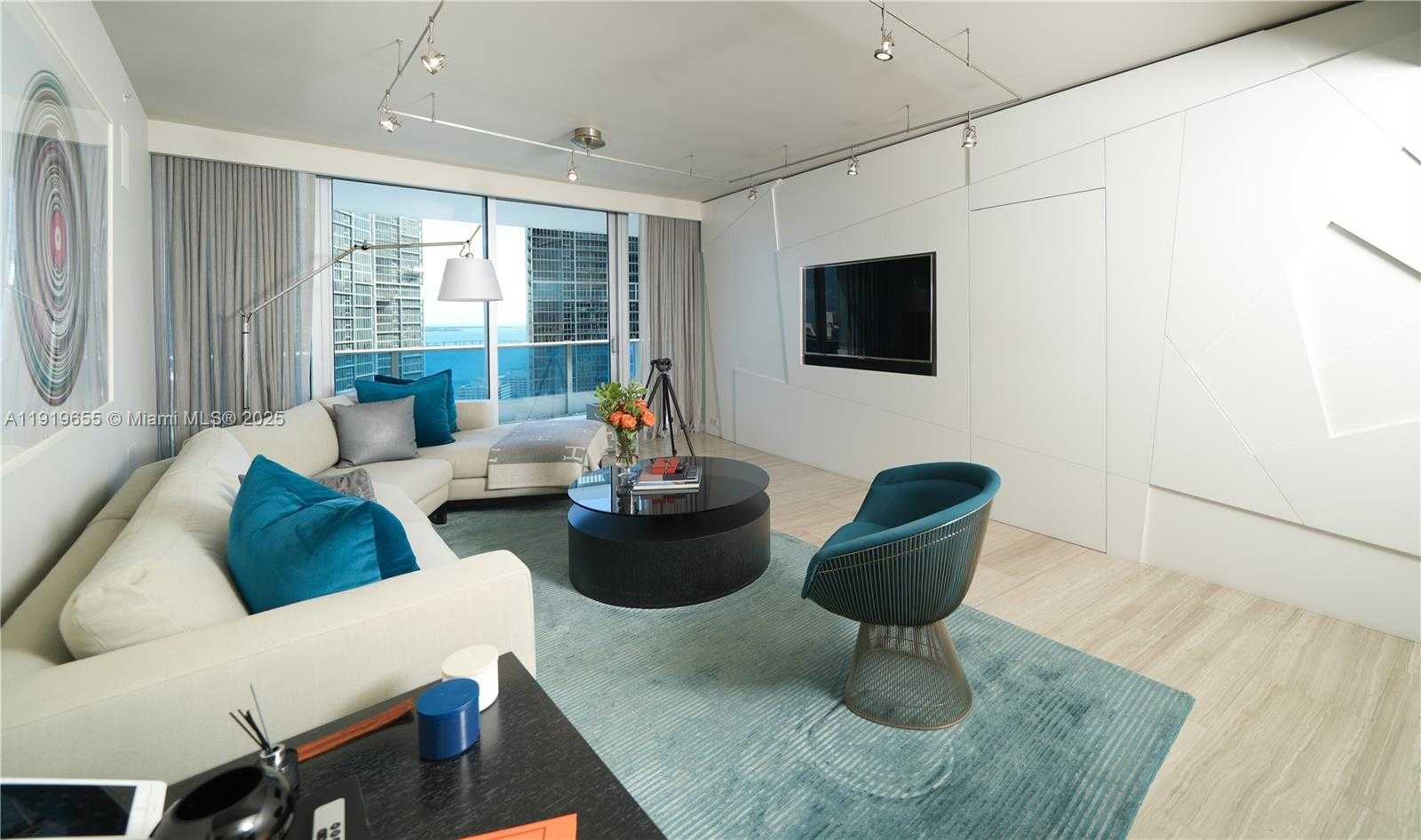 Imagen de Pequeño Objeto