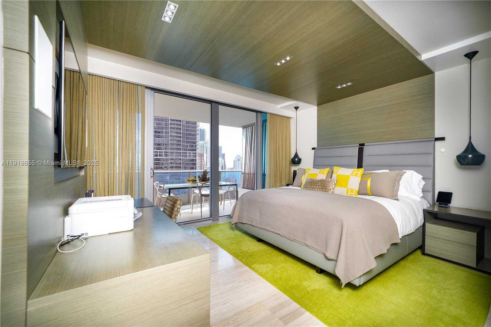 Imagen de Pequeño Objeto