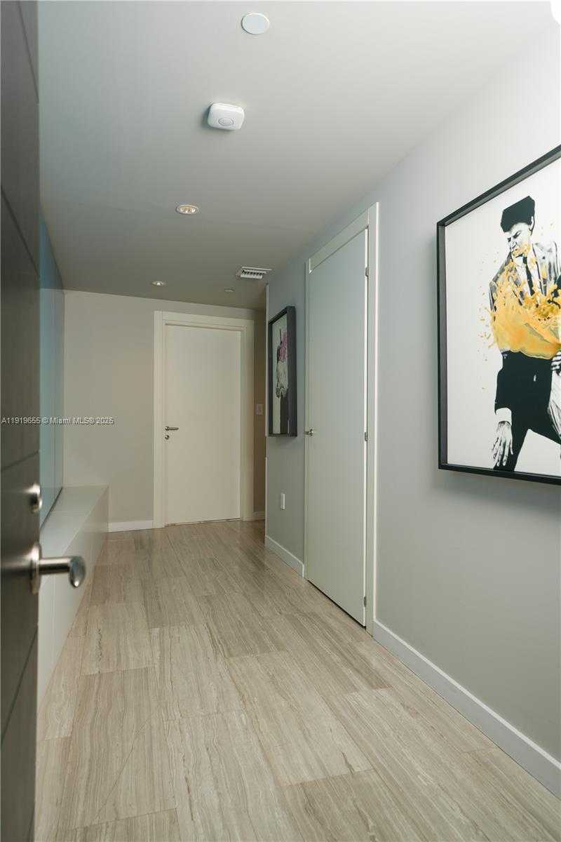 Imagen de Pequeño Objeto