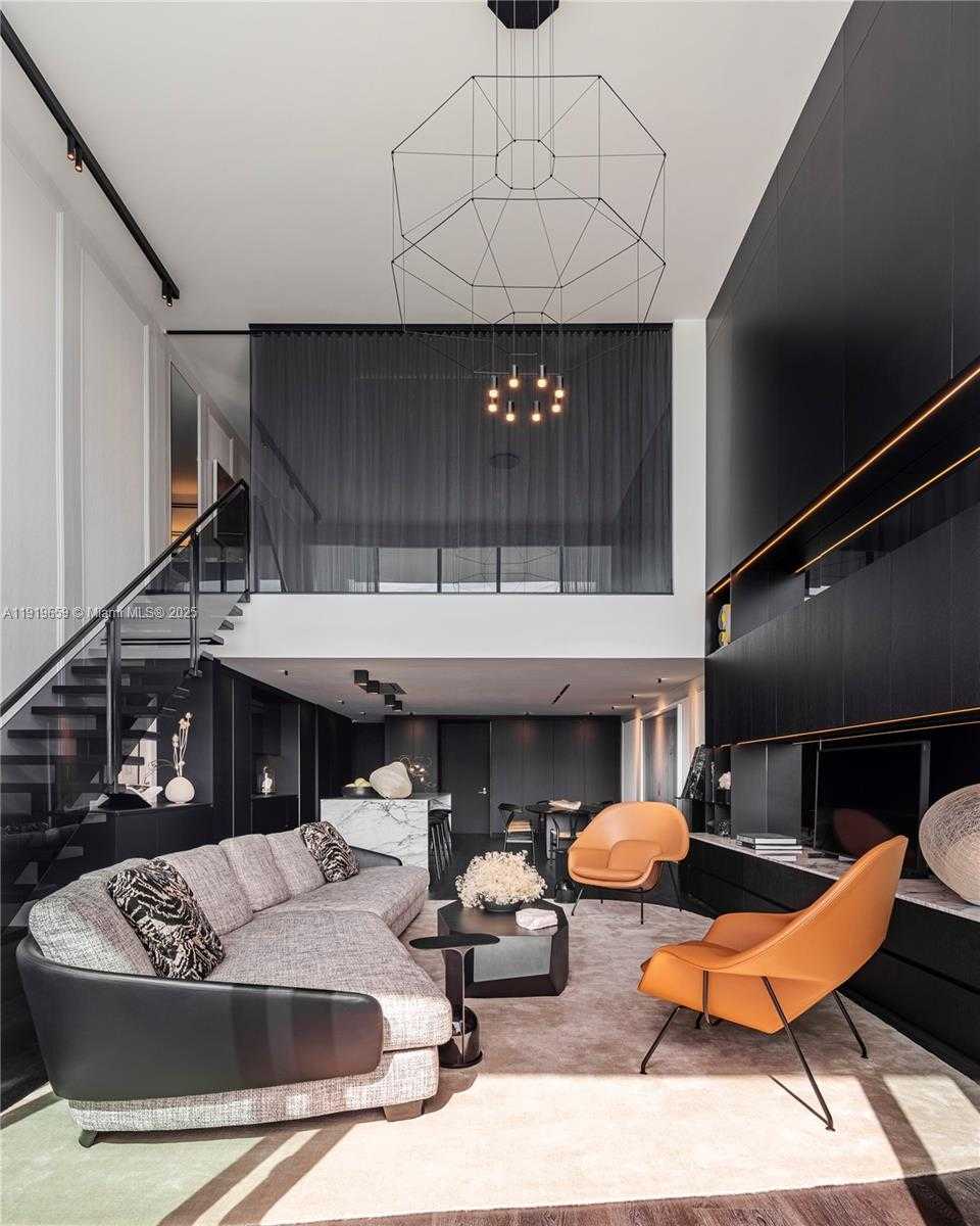 Small Image of 1040 BISCAYNE BLVD #2202, Miami Number 2