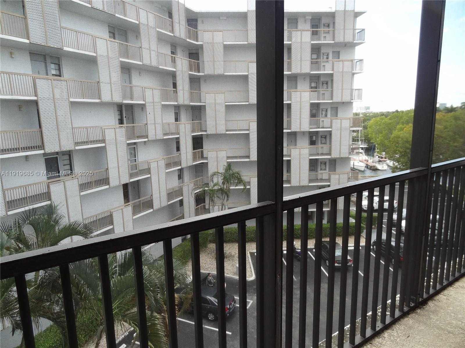 Imagen de Pequeño Objeto