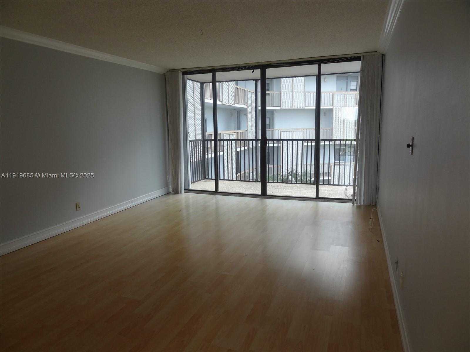 Imagen de Pequeño Objeto