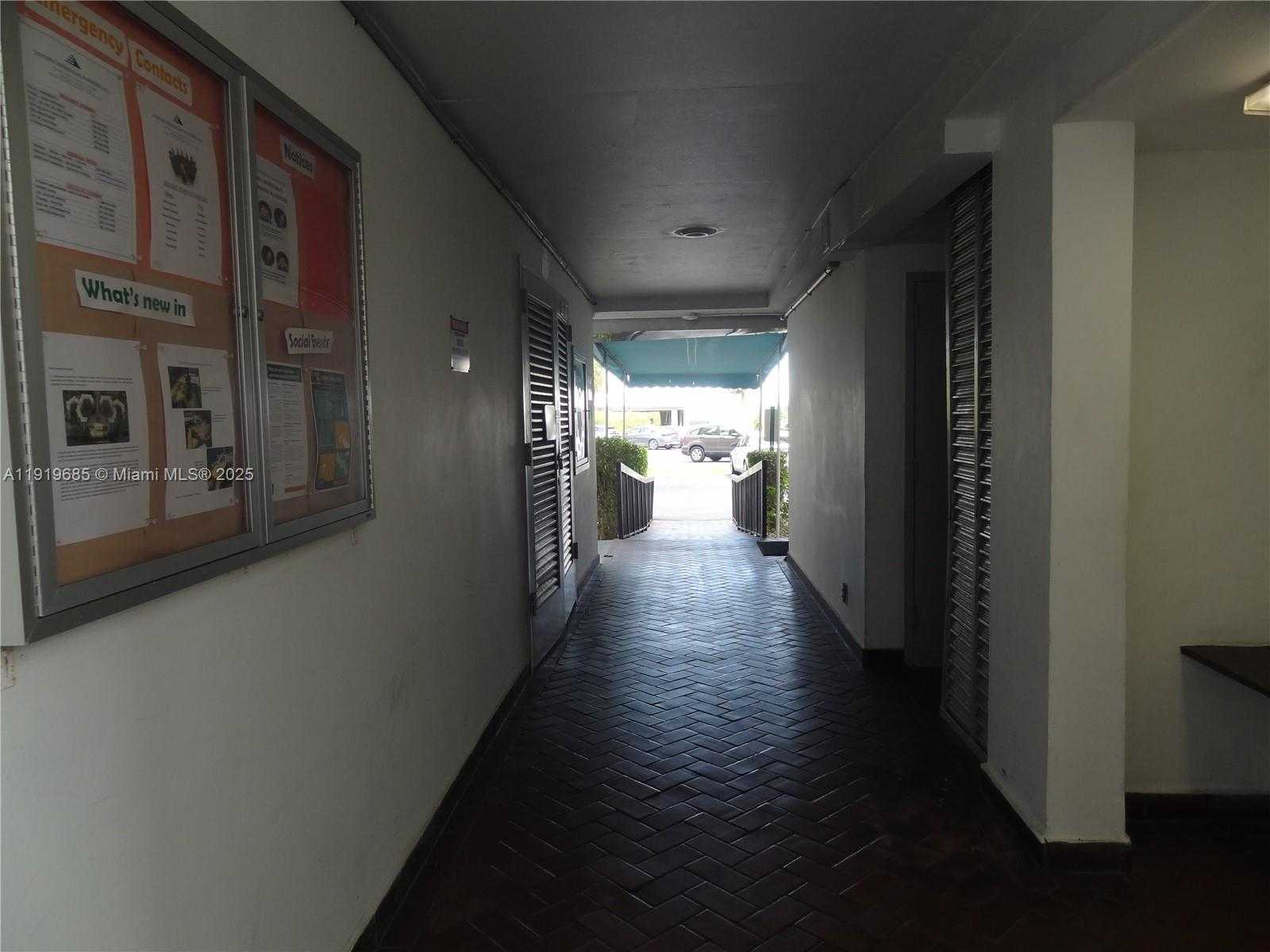 Imagen de Pequeño Objeto