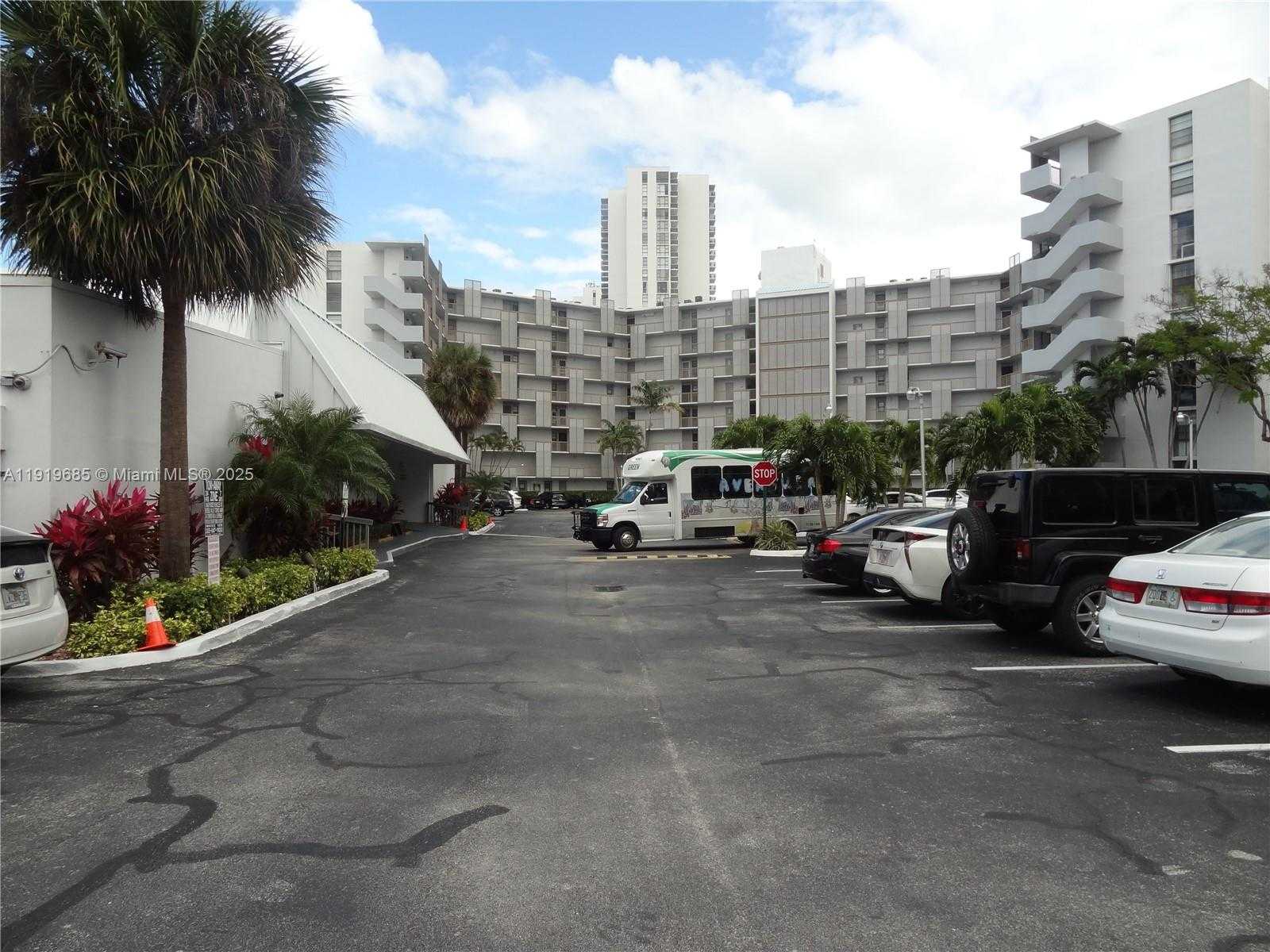 Imagen de Pequeño Objeto