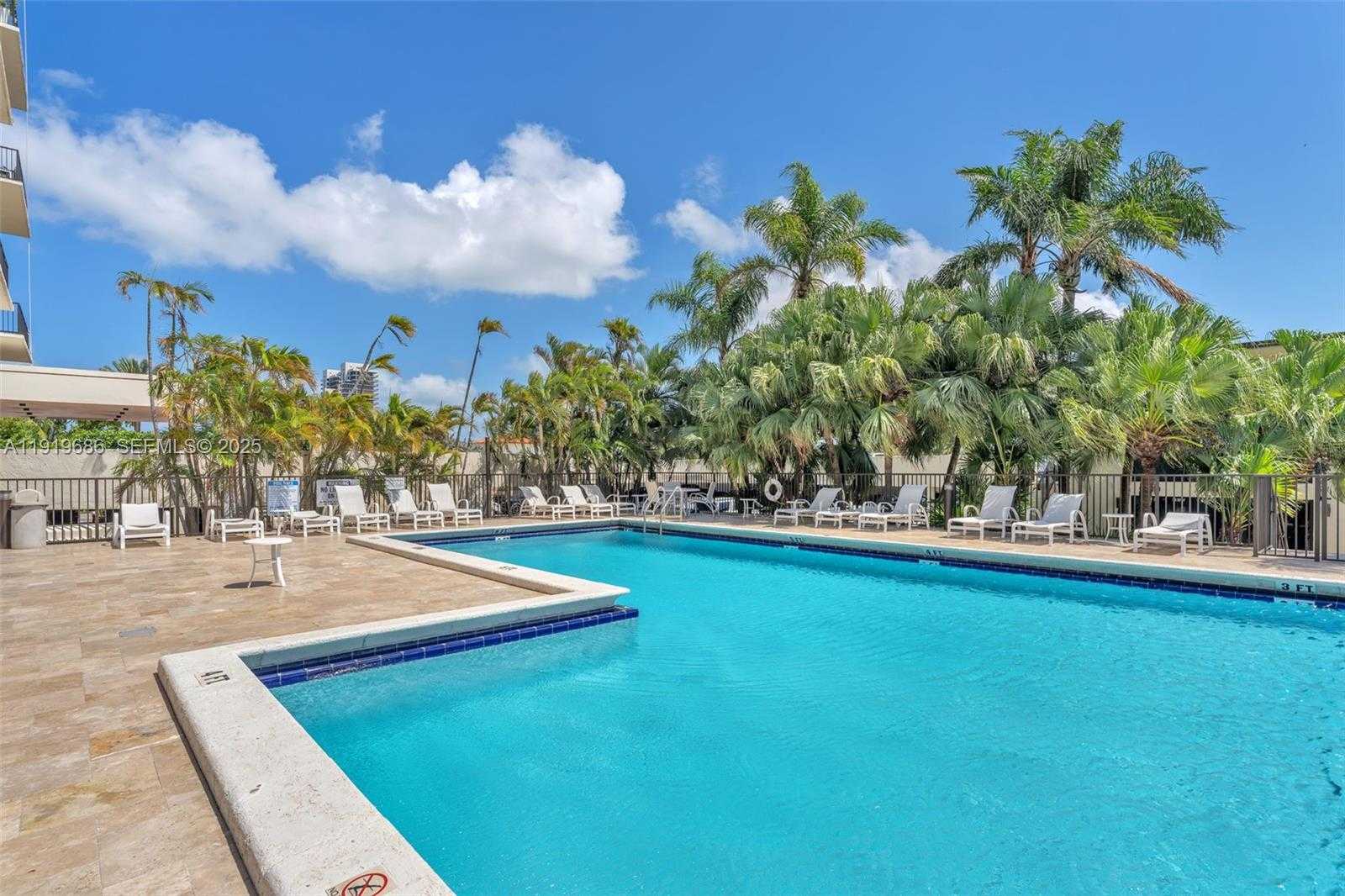 Small Image of 801 NORTH VENETIAN DR #208, Miami Beach Number 57