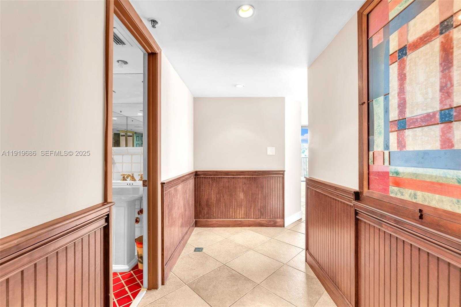 Small Image of 801 NORTH VENETIAN DR #208, Miami Beach Number 8