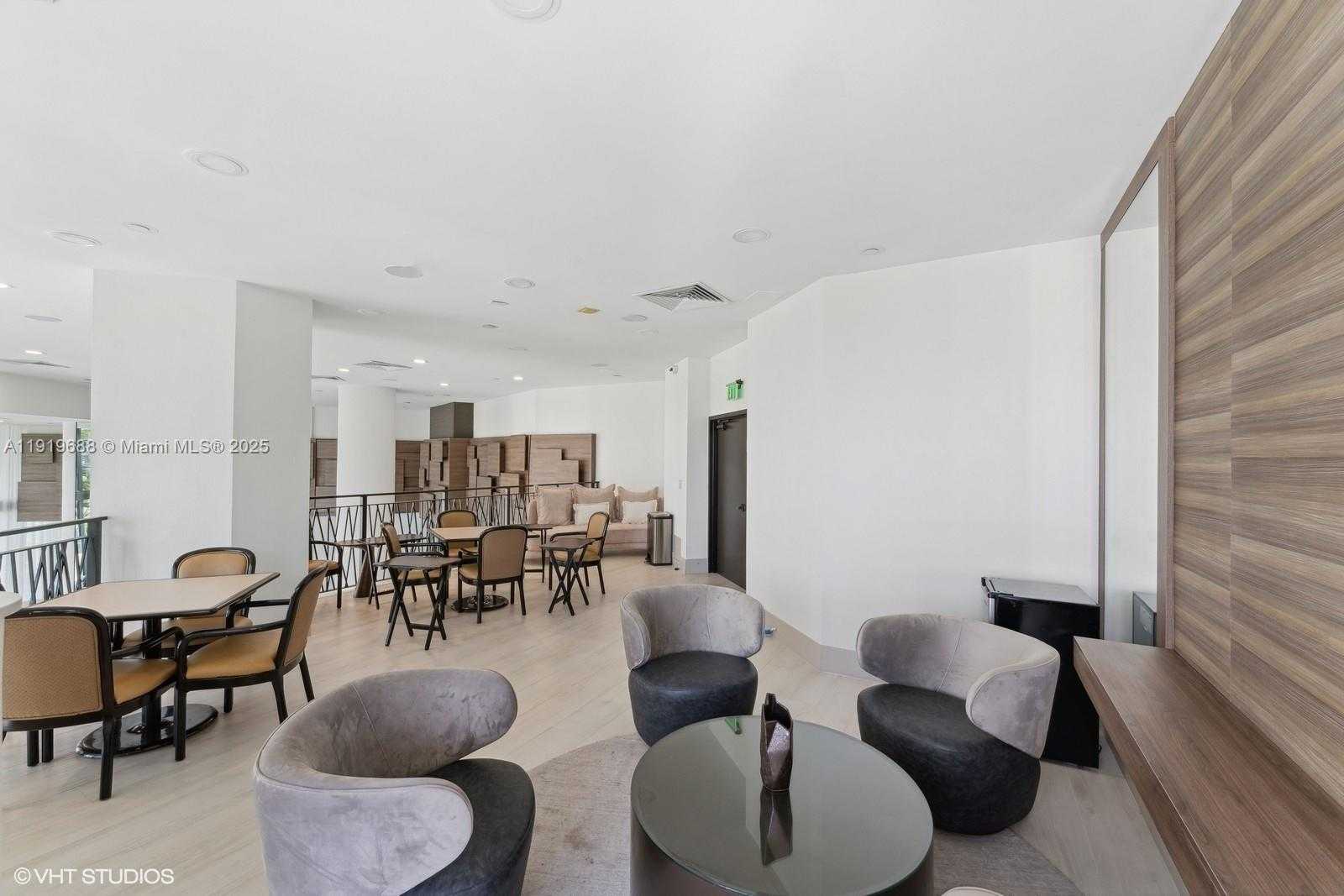 Small Image of 1000 WEST ISLAND BLVD #2911, Aventura Number 23