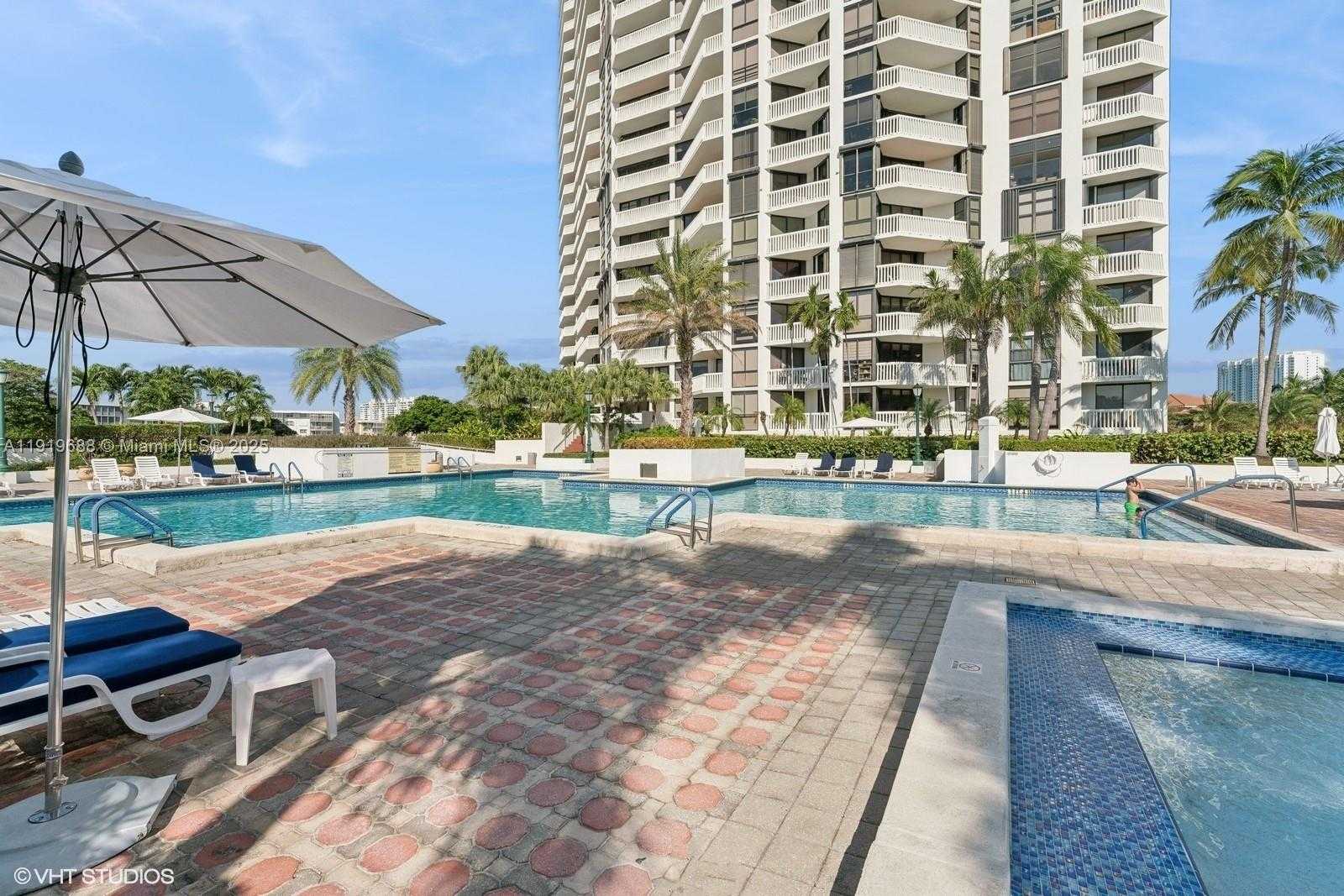 Small Image of 1000 WEST ISLAND BLVD #2911, Aventura Number 32