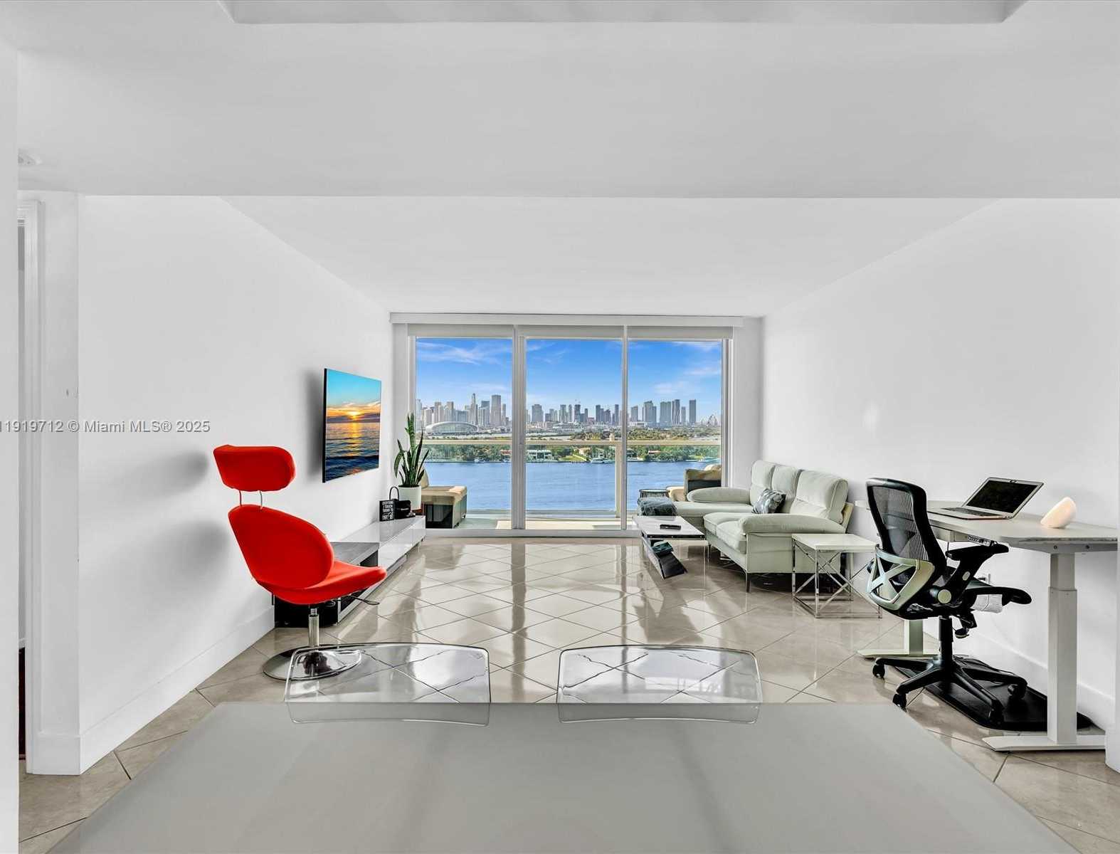 Small Image of 650 WEST AVE #1605, Miami Beach Number 18